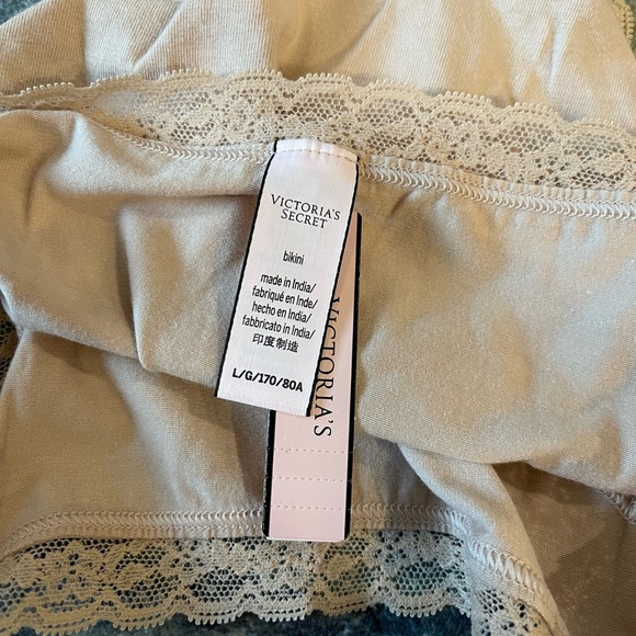 NWT 3 for $5 Victoria’s Secret Lace Bikini Bundle - Picture 3 of 7